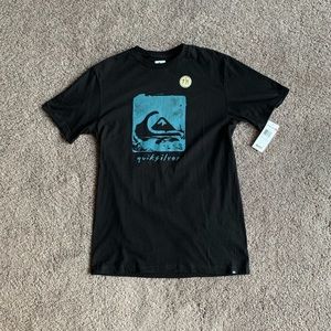 NWT Mens  Quicksilver t shirt
